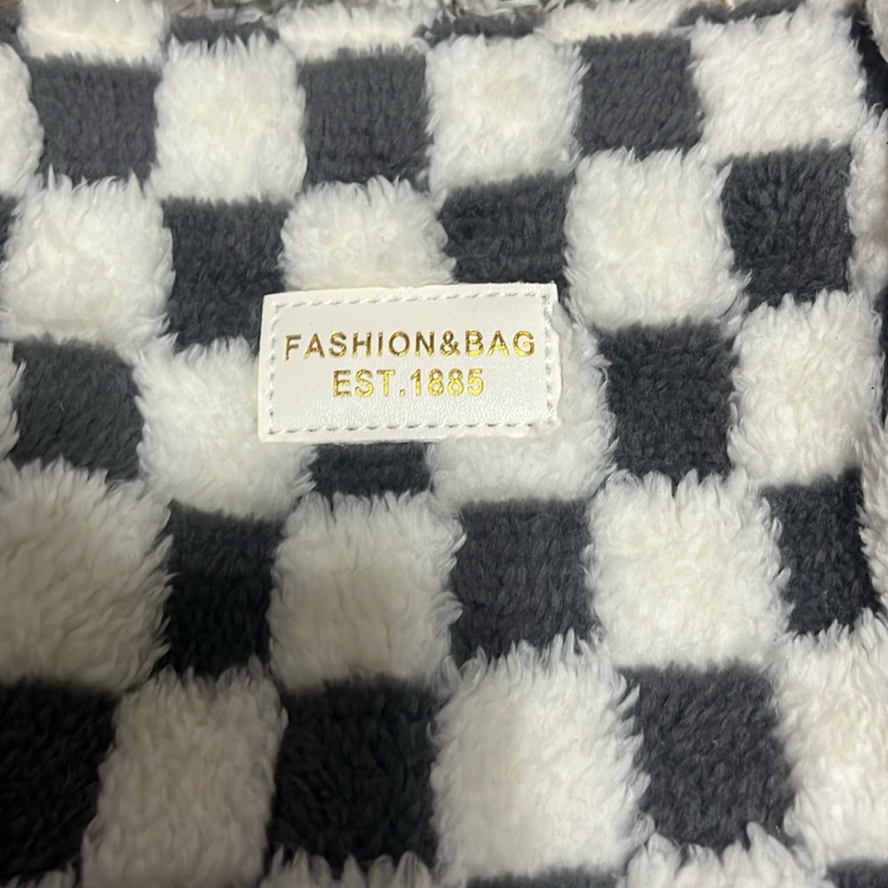 Fashion Bug Black and White Checkered Women's Bag - Picture 4 of 10